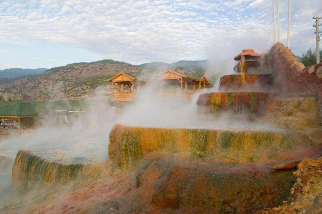 Guenes Apart Otel Pamukkale Exterior photo